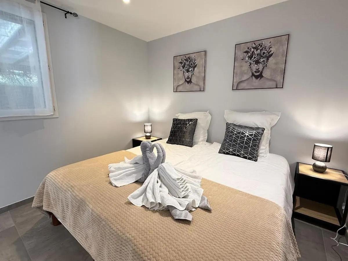 Appartement Le Cocon Proche Station Ski-Piscine Saint Avre la Chambre