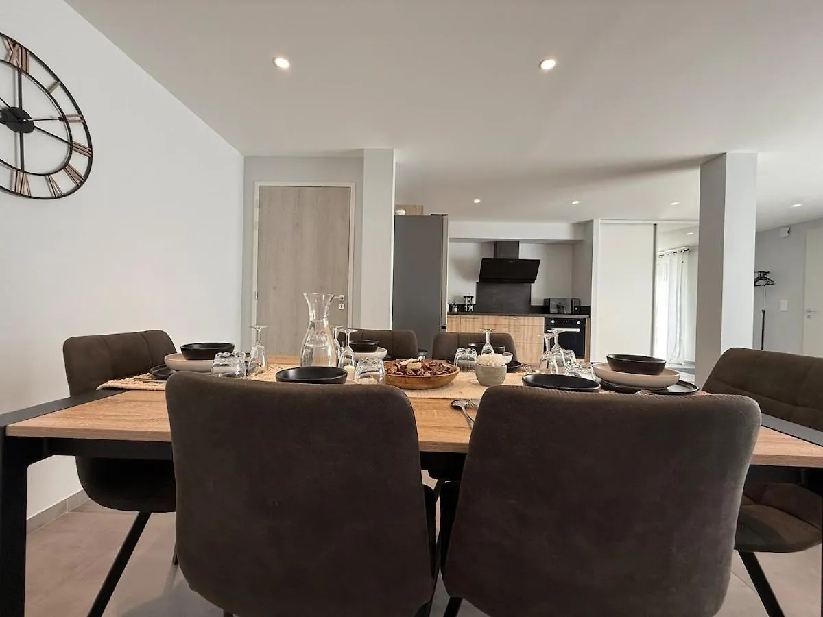 Appartement Le Cocon Proche Station Ski-Piscine Saint Avre la Chambre 0*,  France